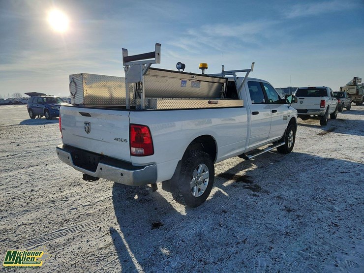 2014-ram-2500-slt-image-4