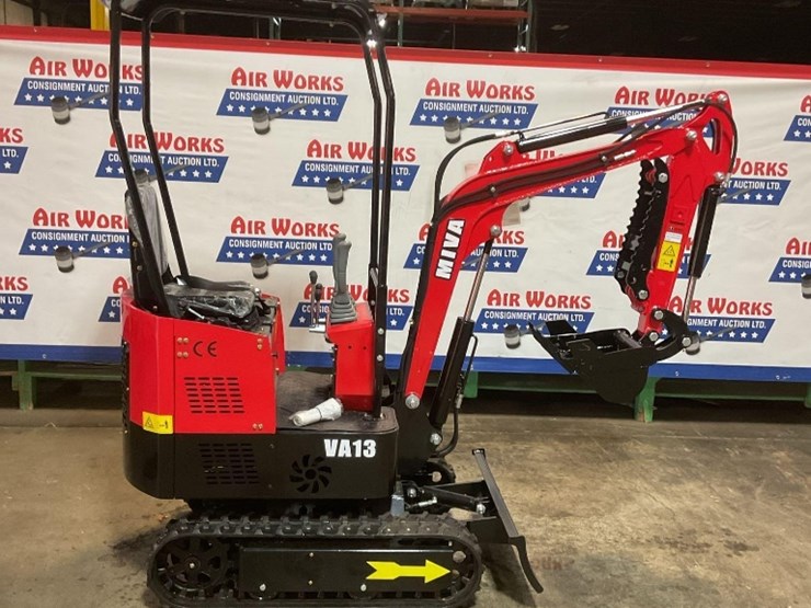 (inv.50009)-new-unused-miva-va13-mini-excavator,-13.5-gas-engine,-manual-thumb,-15"-bucket,-blade-image-12