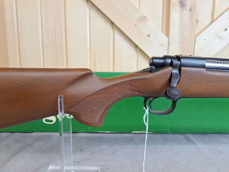 remington-model-700-.300-wby.-magnum-bolt-rifle-image-4