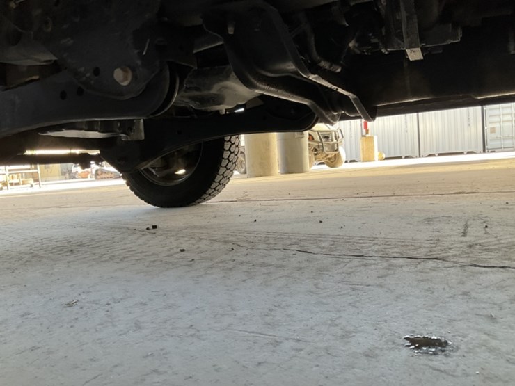 2015-ford-f550-image-28