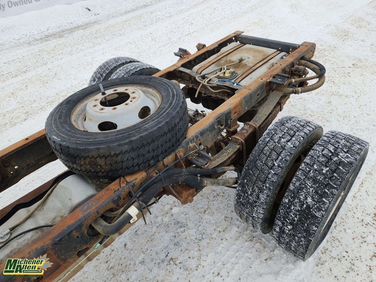 2012-ford-f550-image-32