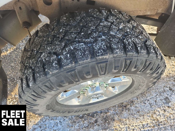 2014-dodge-2500-image-31