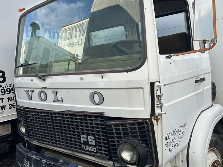 2015-volvo-f6-image-2