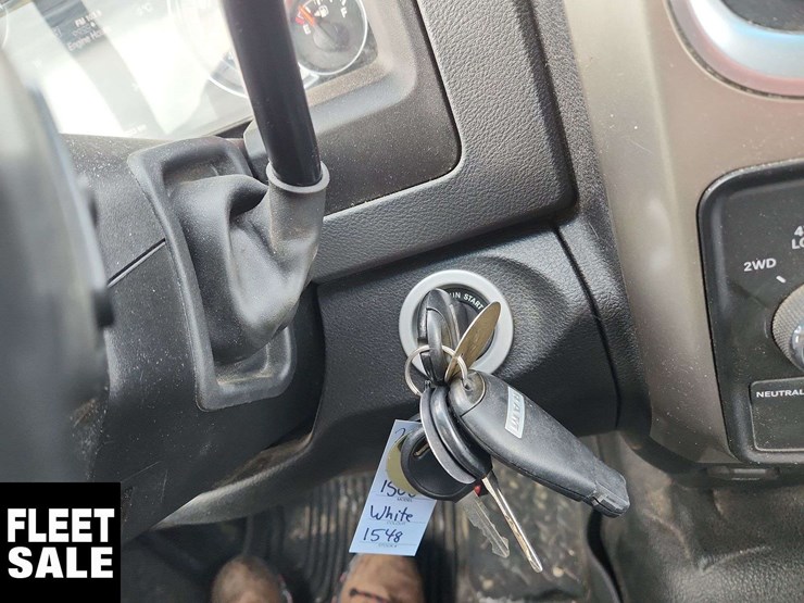 2013-dodge-1500-image-18