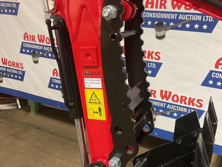 (inv.50009)-new-unused-miva-va13-mini-excavator,-13.5-gas-engine,-manual-thumb,-15"-bucket,-blade-image-10