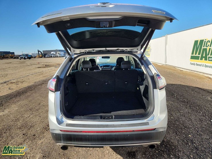 2017-ford-edge-sel-image-17