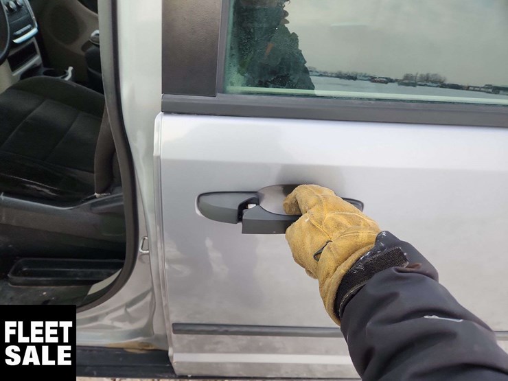 2013-dodge-grand-caravan-se-image-15