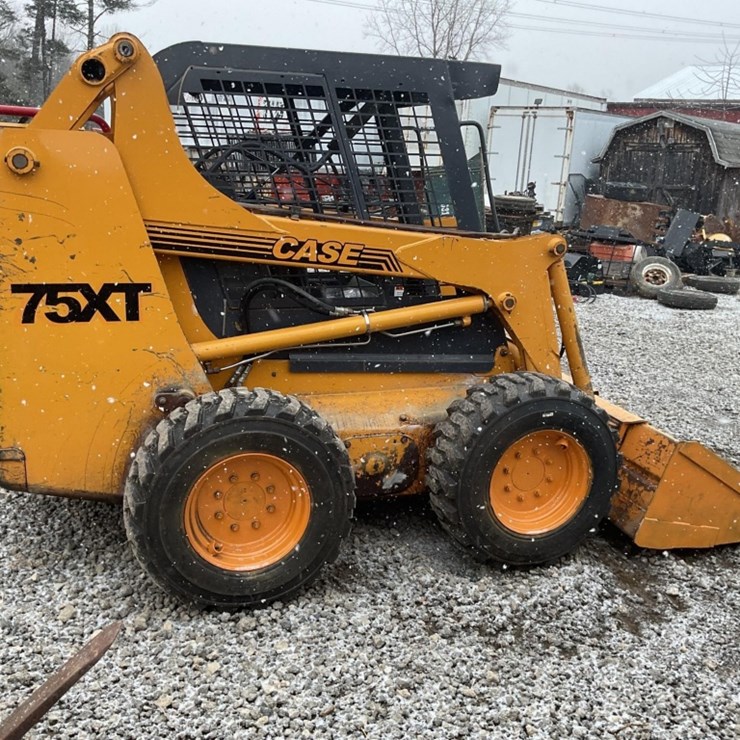 CASE 75 XT