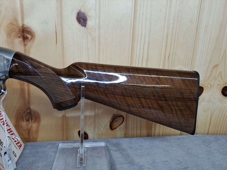 winchester-/ducks-unlimited-model-12-20-gauge-pump-shotgun-image-10