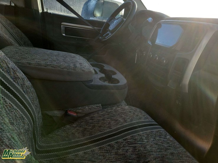 2014-dodge-2500-image-22