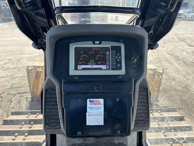 2019-caterpillar-d5k2-lgp-image-15