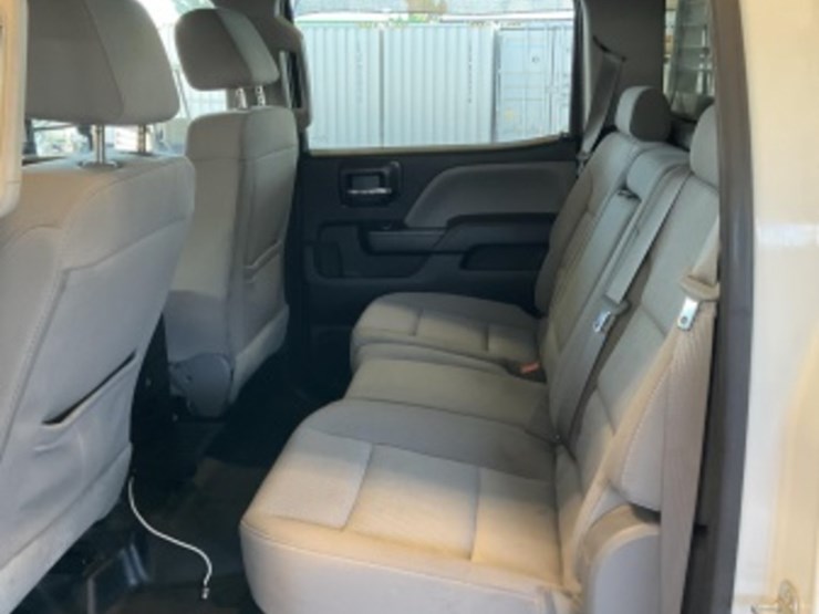 2016-chevrolet-silverado-2500-image-24