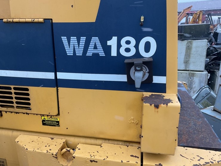 komatsu-wa180-image-9