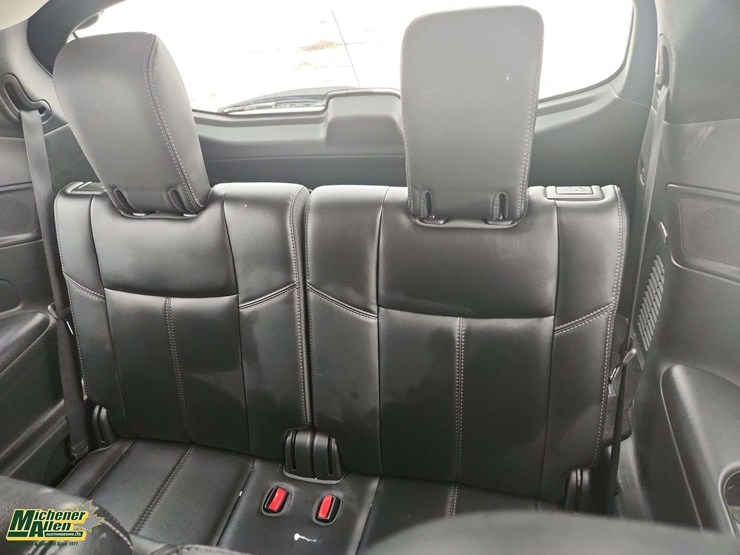 2015-nissan-pathfinder-image-17