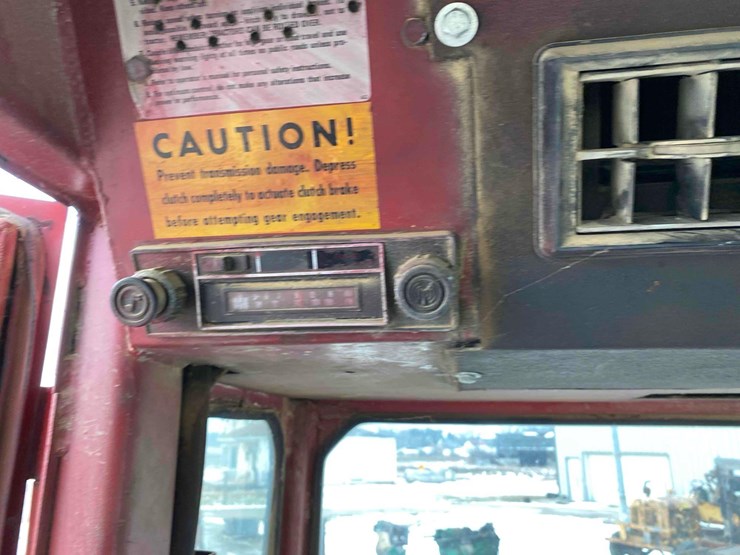 international-4568-project-tractor-image-21