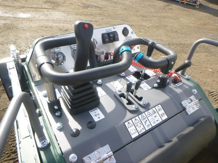 2026-kubota-d1703-image-18