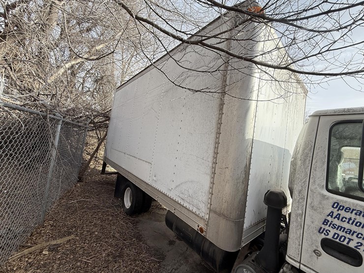 2000-isuzu-npr-image-18