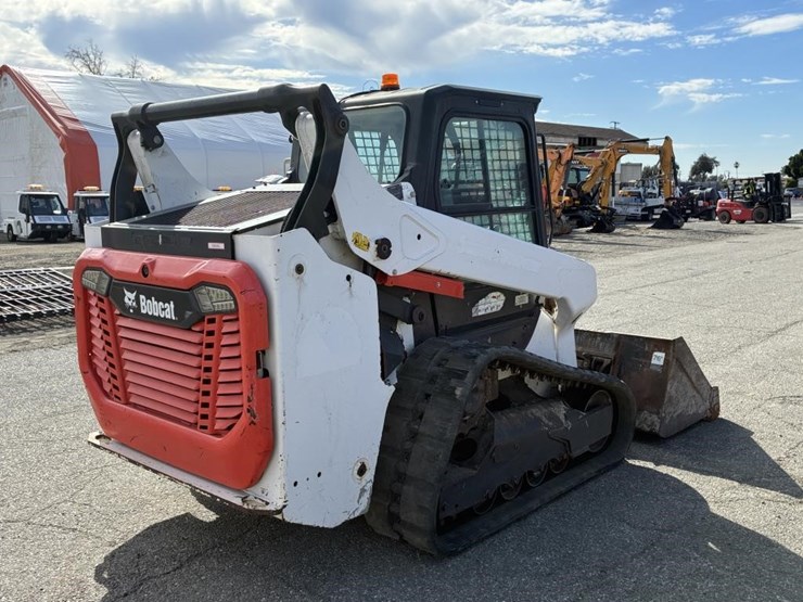 2021-bobcat-t64-image-3