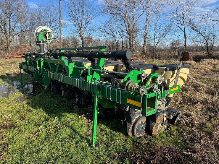 2019-great-plains-yp825a3p-image-1