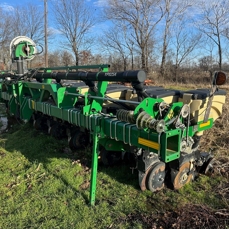 2019 GREAT PLAINS YP825A3P