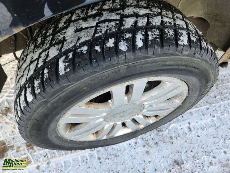 2013-lincoln-navigator-image-12