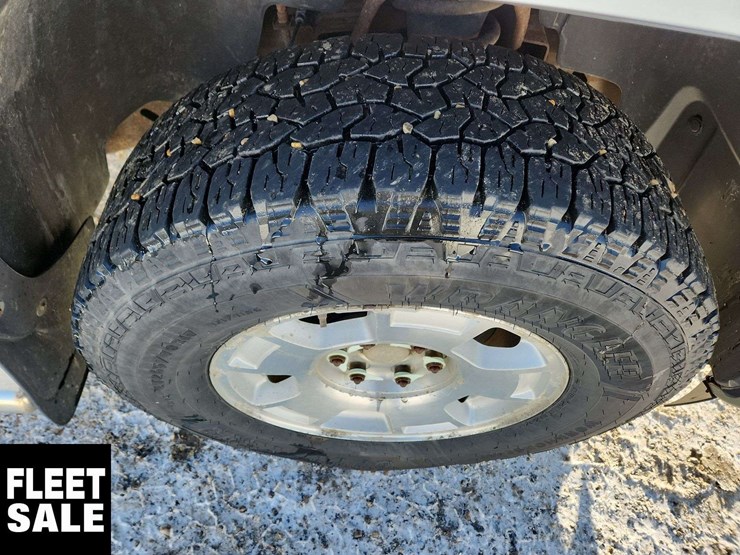 2013-chevrolet-silverado-1500-lt-image-34