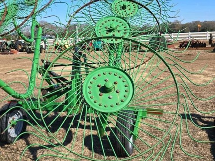 frontier-8-wheel-hay-rake-image-5