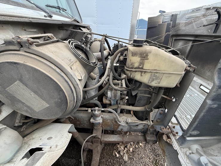 1998-international-4700-image-5