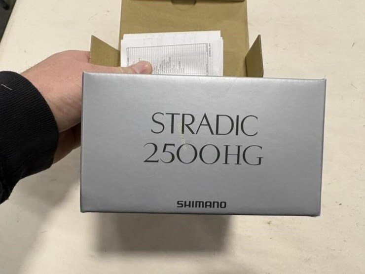 shimano-stradic-2500-hg-fishing-reel-image-3