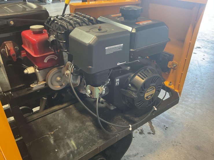 (inv.50036)-new-unused-ir-model-ird25-track-dumper,-13-hp-gas-engine,-3-speed,-hydraulic-dump-image-11