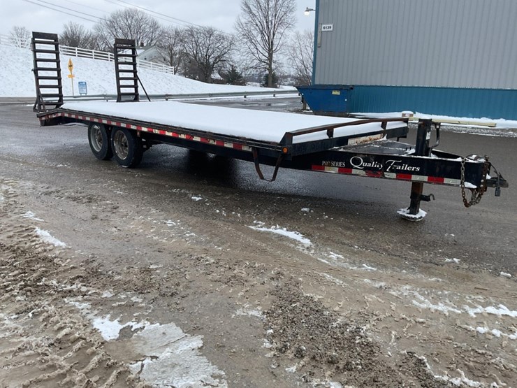 (inv.51036)-2017-quality-trailers-vin:-550fp2325hs003863,-18'-plus-4'-dovetail-with-ramps-image-1