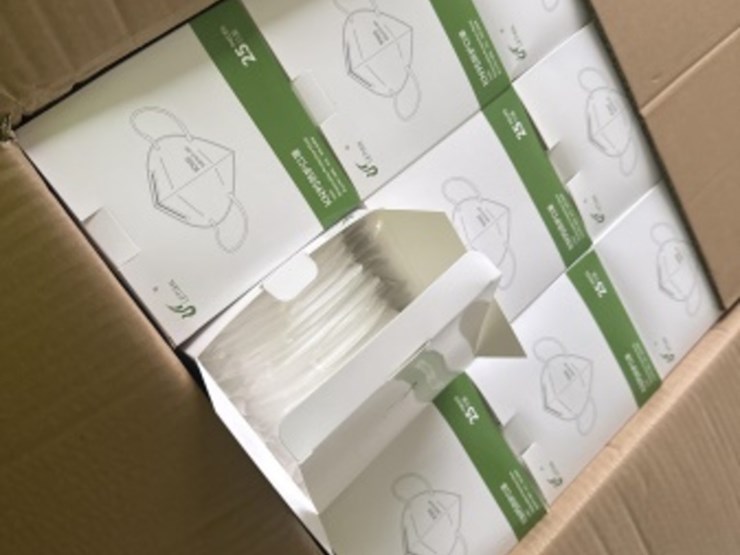 (2)-pallets-of-asst-disposal-masks-image-3