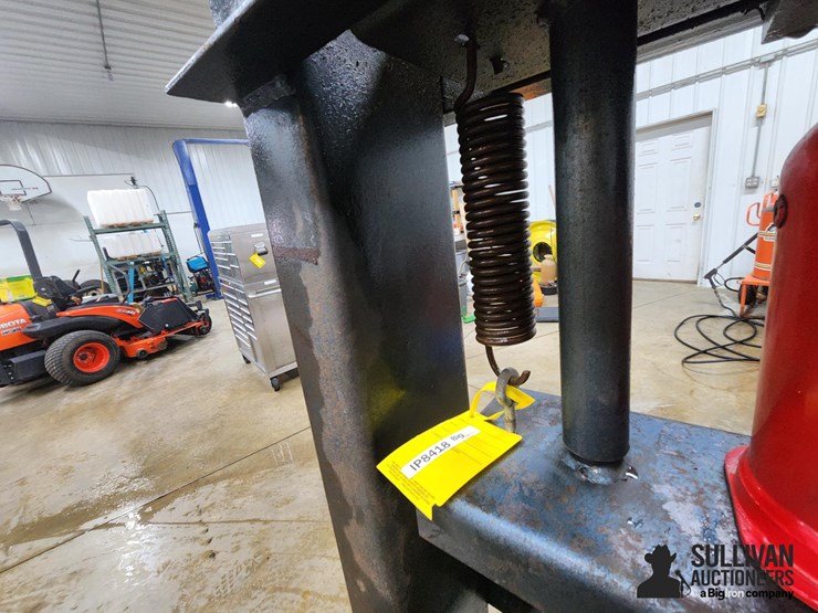 hawke-60,000lb-shop-press-image-11