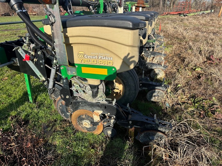 2019-great-plains-yp825a3p-image-2