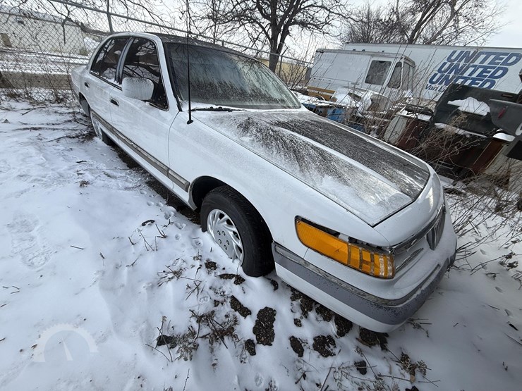 1992-mercuary-grand-marquis-image-12