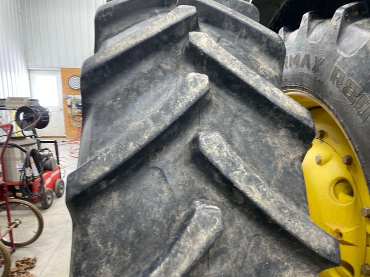 2013-john-deere-7230r-image-30