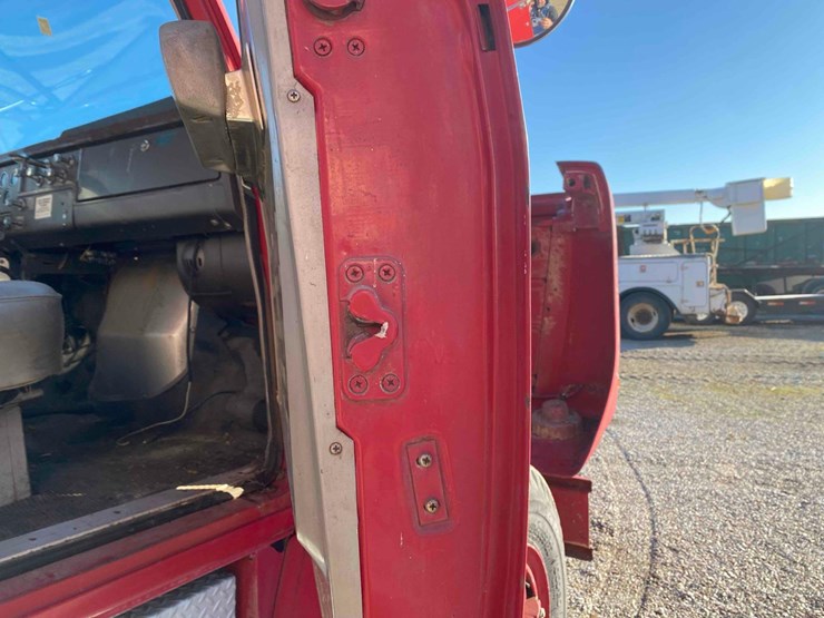 1970-international-2010a-fleetstar-firetruck-image-65