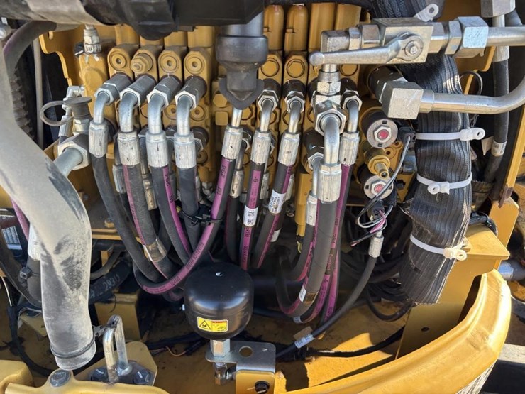 2018-caterpillar-303-image-44