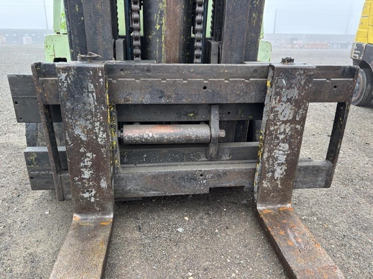 clark-c500-forklift-image-11