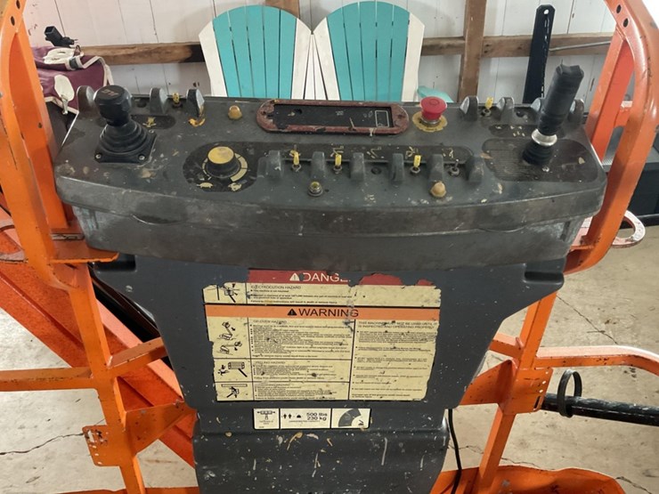 2013-jlg-340aj-image-8