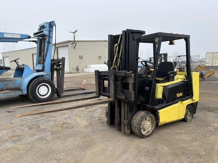yale-glc080lgnae095-forklift-image-1
