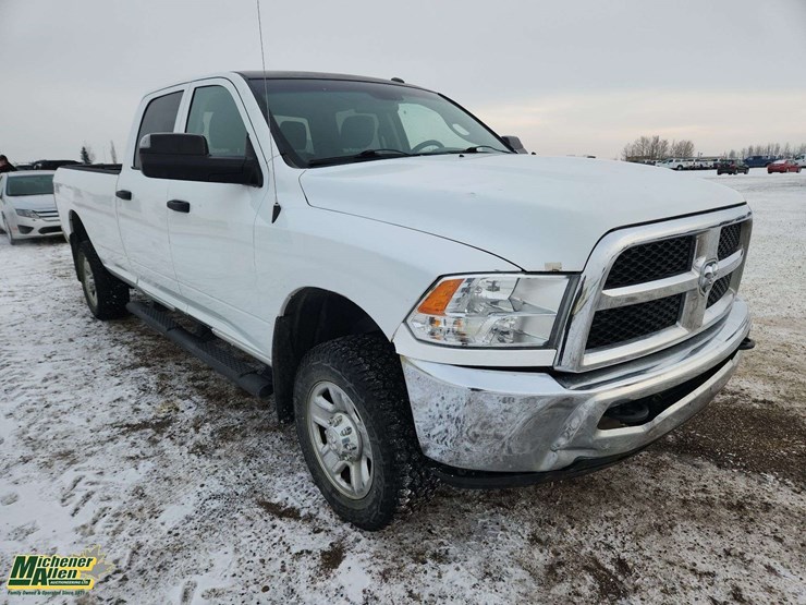 2016-dodge-2500-image-2