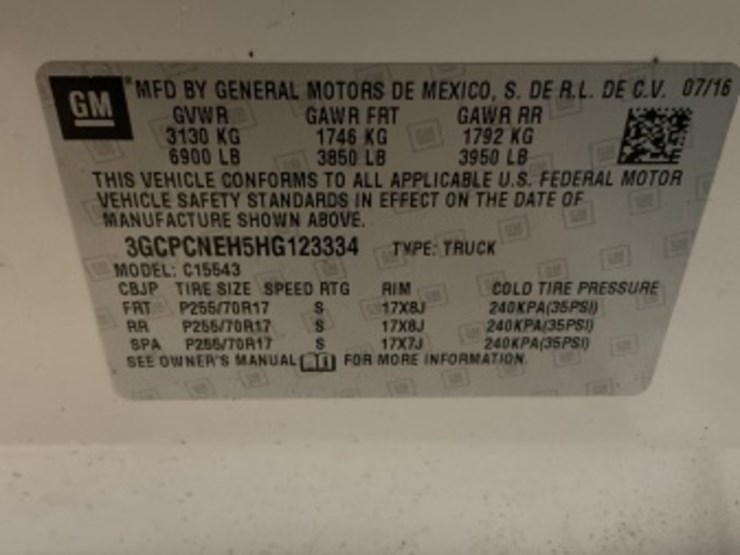 2017-chevrolet-silverado-1500-image-15