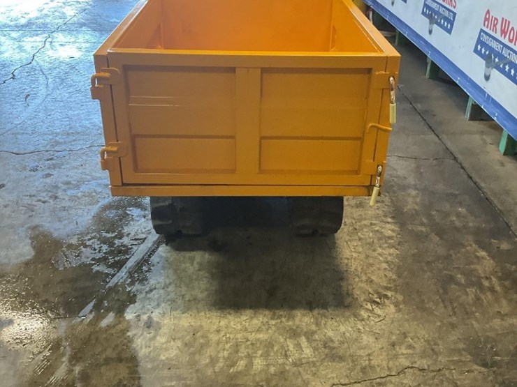 (inv.50034)-new-unused-ir-model-ird25-track-dumper,-13-hp-gas-engine,-3-speed,-hydraulic-dump-image-3