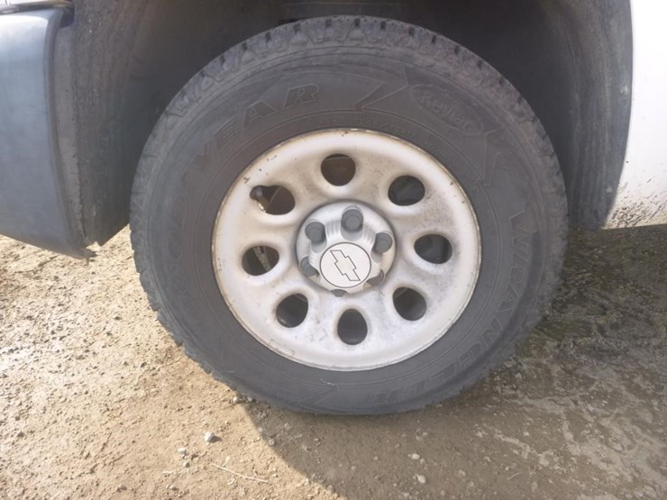 2008-chevrolet-1500-image-13