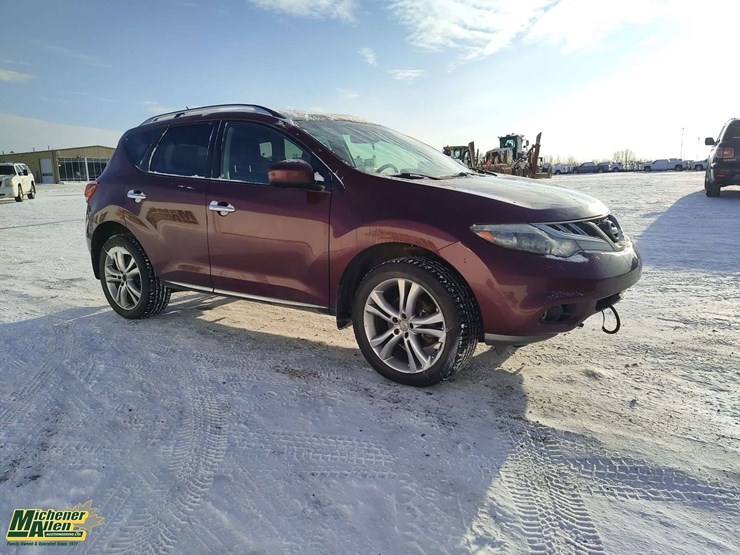 2011-nissan-murano-image-2