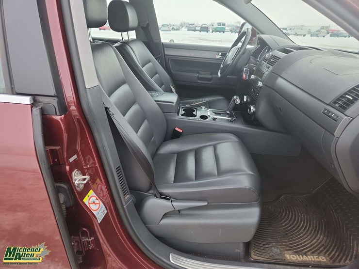 2008-volkswagen-touareg-image-18