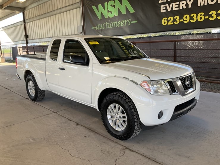 2017-nissan-frontier-image-2