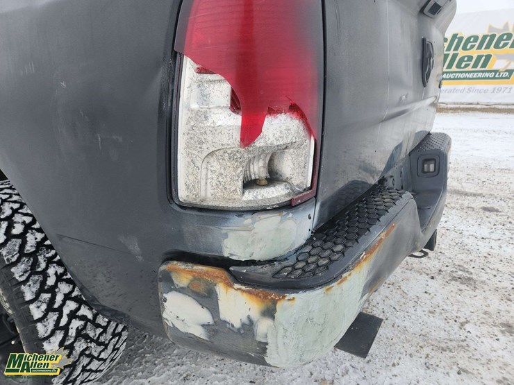 2017-dodge-1500-image-39