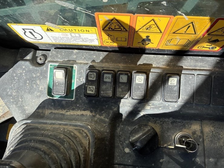 2019-takeuchi-tl10v2-image-15